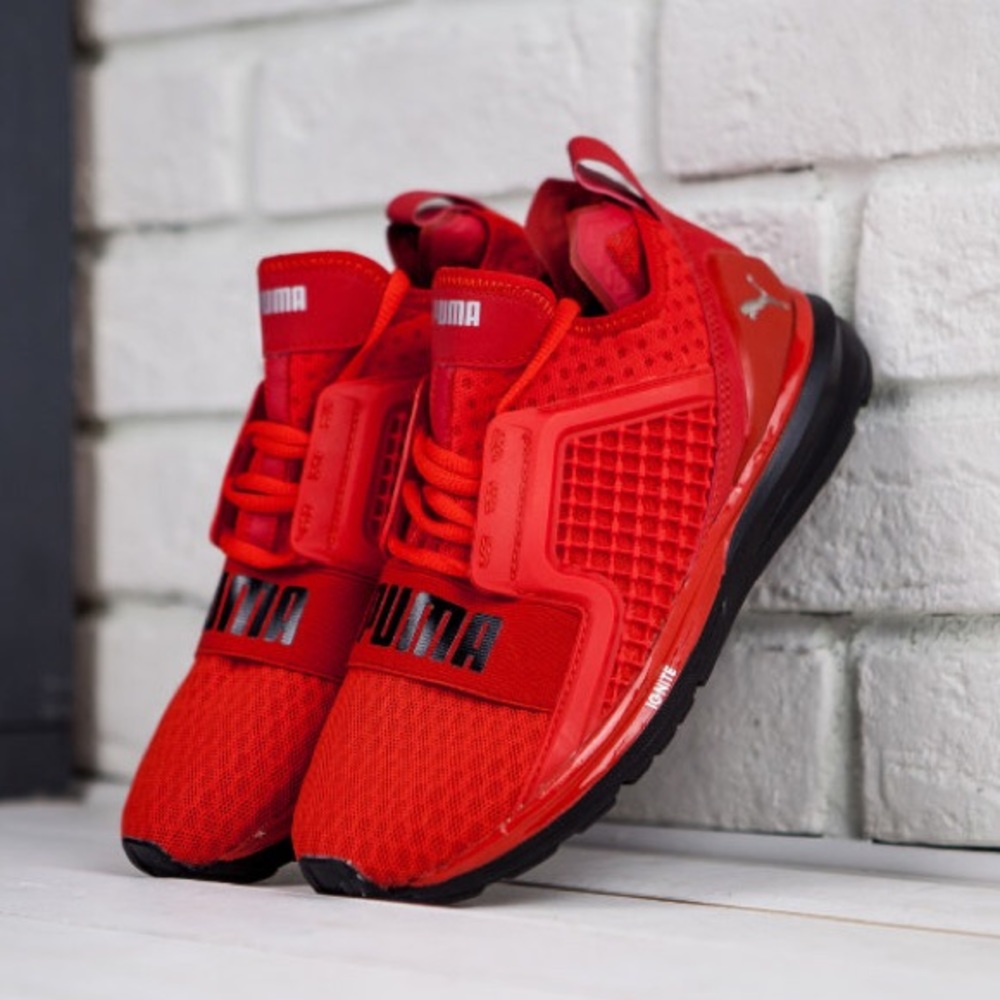Puma Sneakers